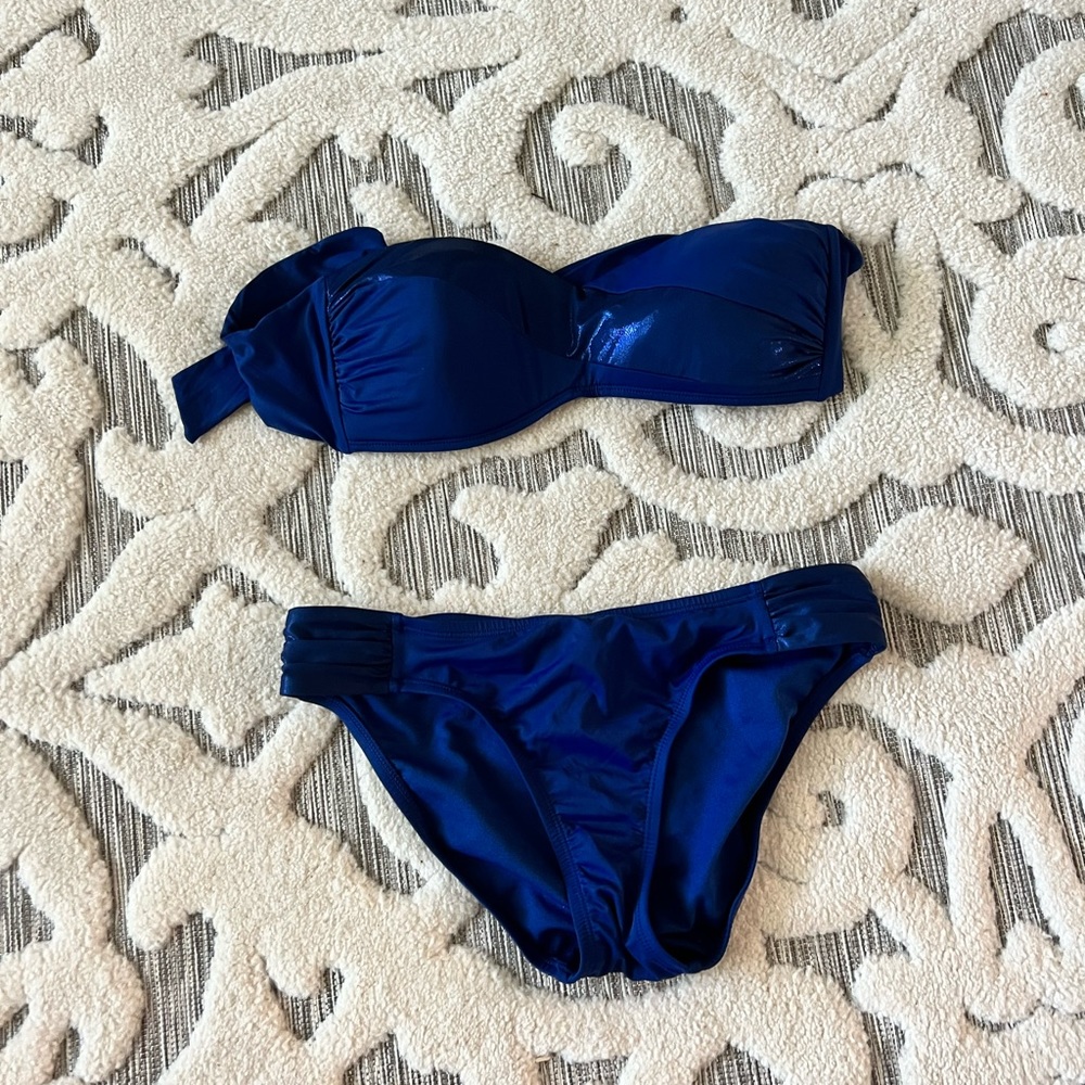 Small navy blue bikini